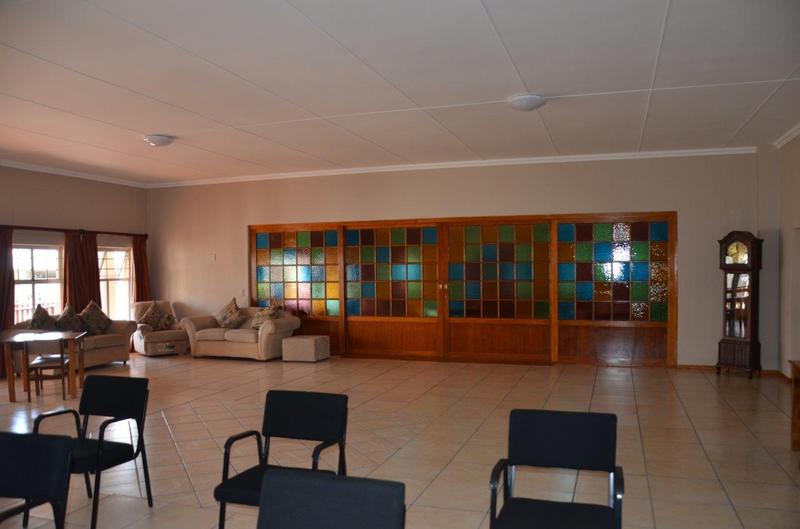 2 Bedroom Property for Sale in Oudtshoorn Western Cape